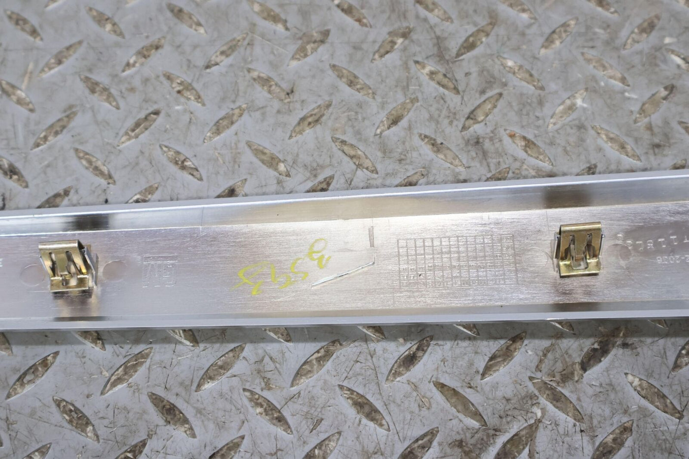 03-06 Chevy SSR Dash Trim Set (Silver) 2 Pieces OEM 15783139