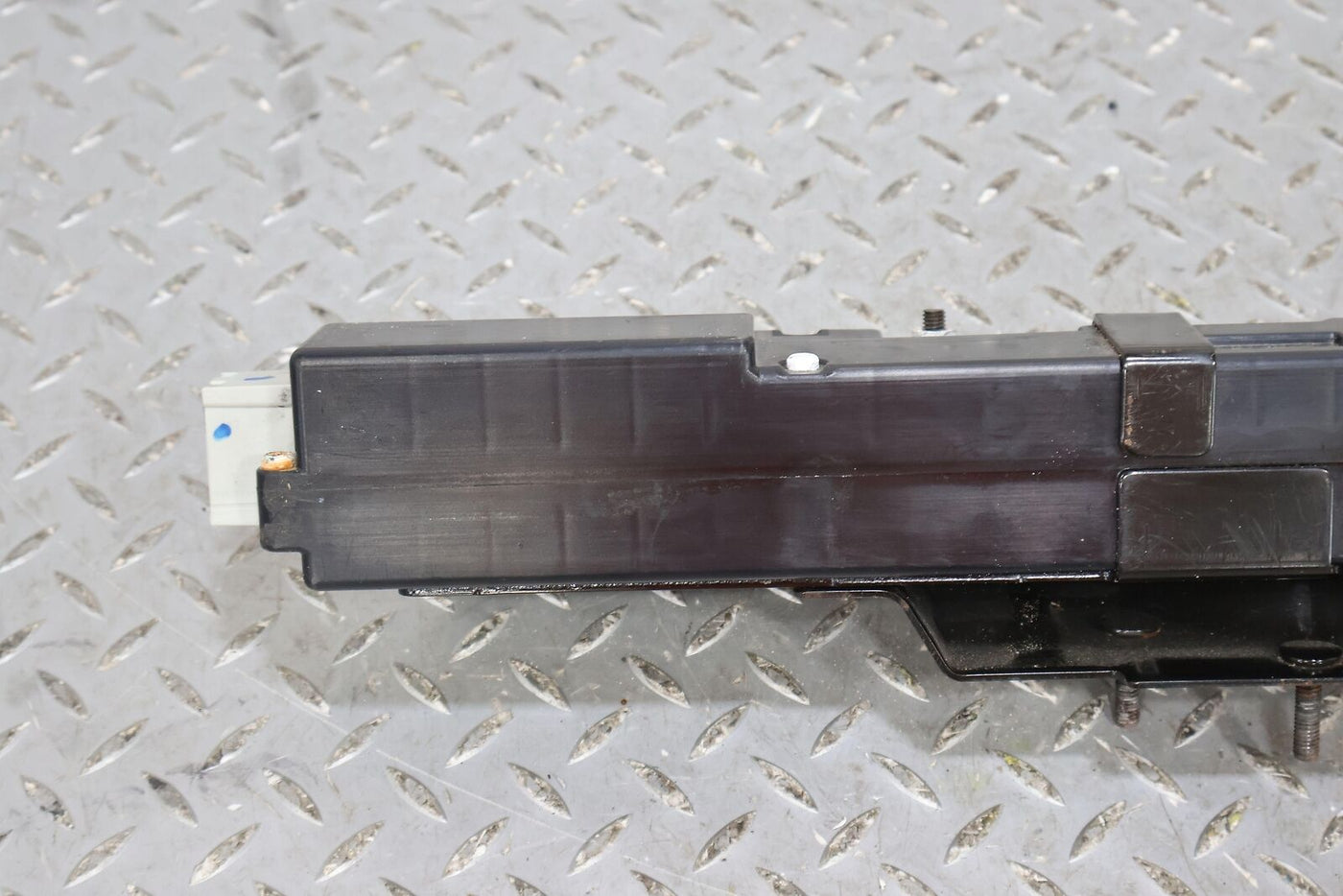 04-09 Cadillac XLR Rear Trunk / Deck Lid Latch Release (Tested) OEM
