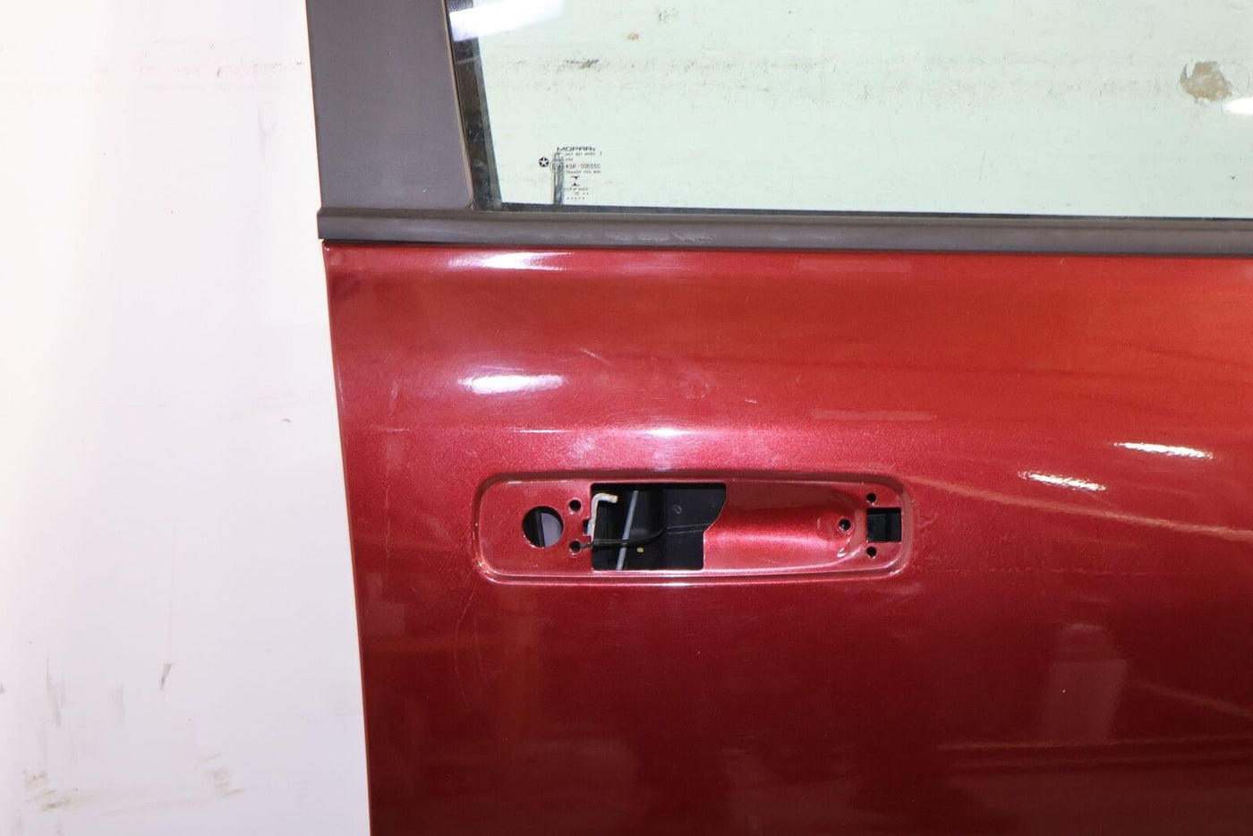 10-17 Ram 2500 Mega Cab Front Right RH Door W/ Glass (Delmonico Red PRV/Gold)