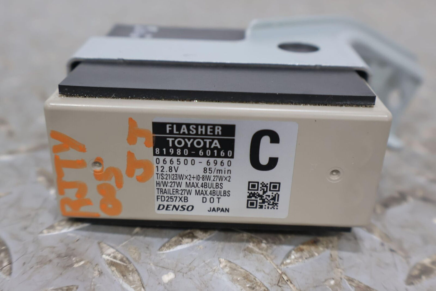 14-19 Toyota 4Runner Turn Signal Flasher Control Module (8198060160) OEM
