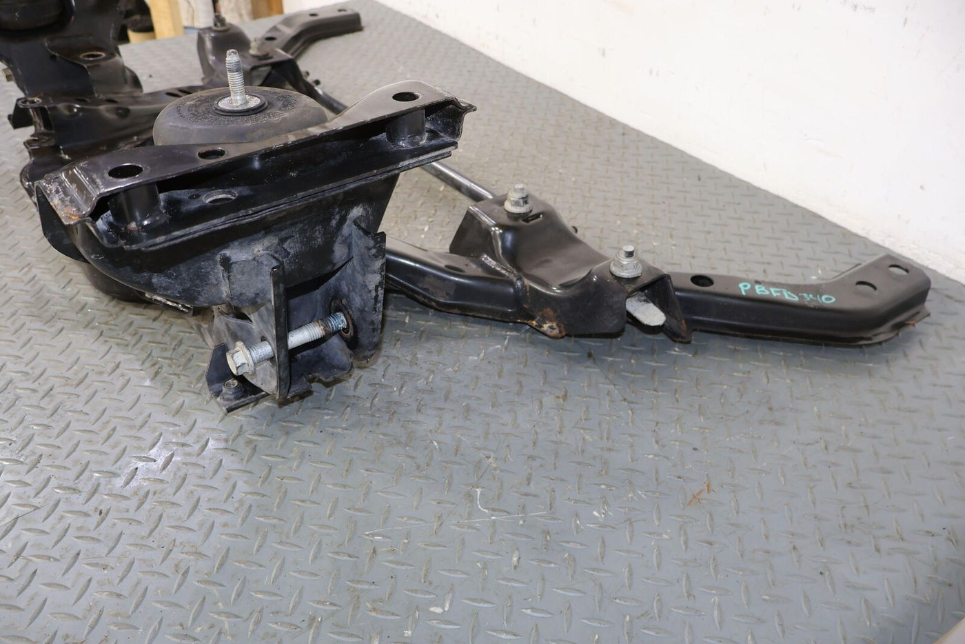 11-14 Ford Mustang GT500 Coupe Front Bare Undercarriage Crossmember (31K Miles)