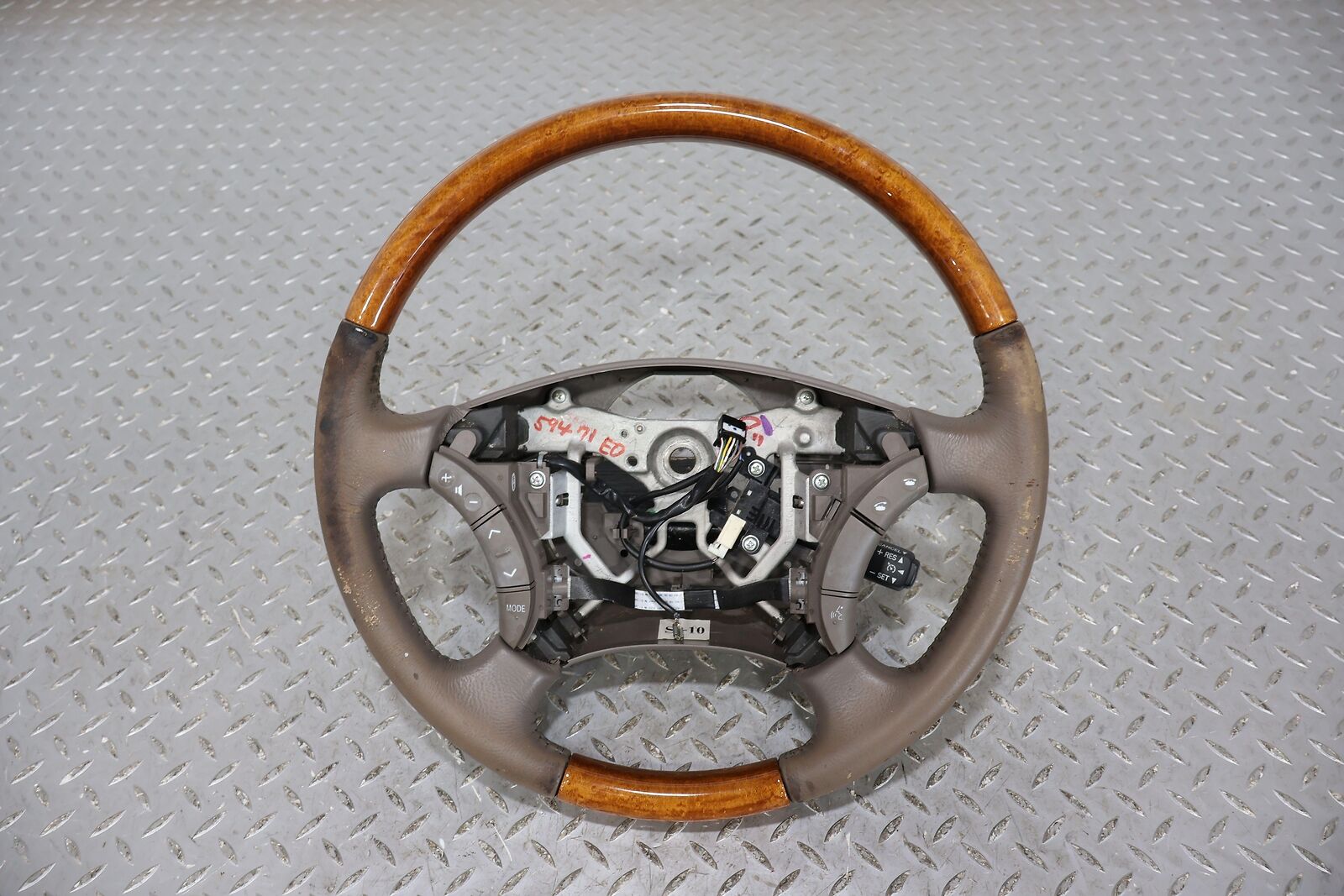 0607 Lexus GX470 Leather Steering Wheel (Beige/Woodgrain) Heavy Wear