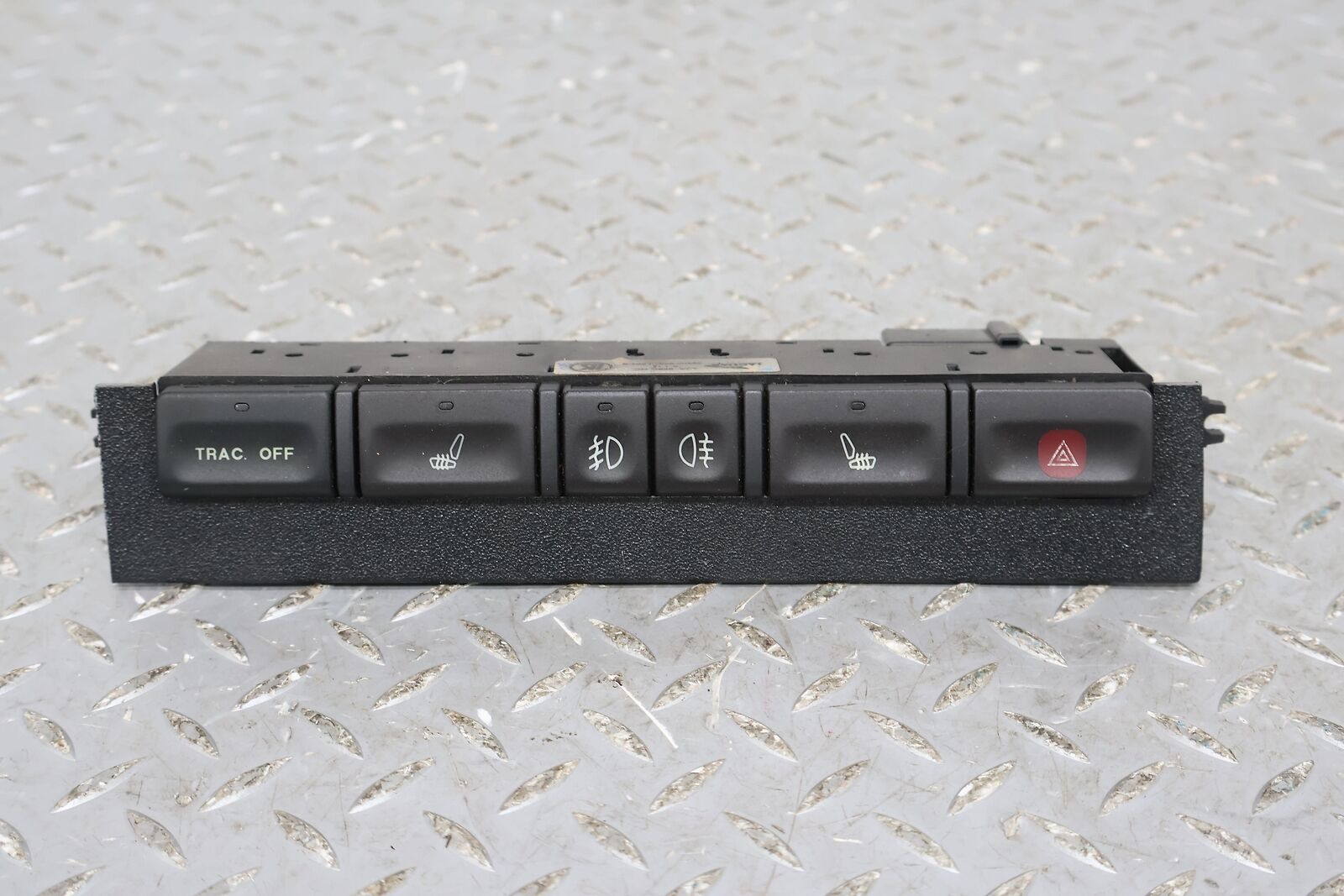 9704 Jaguar XK8 Dash Mount Switch Panel Traction/Fog Lights (LJA 5292