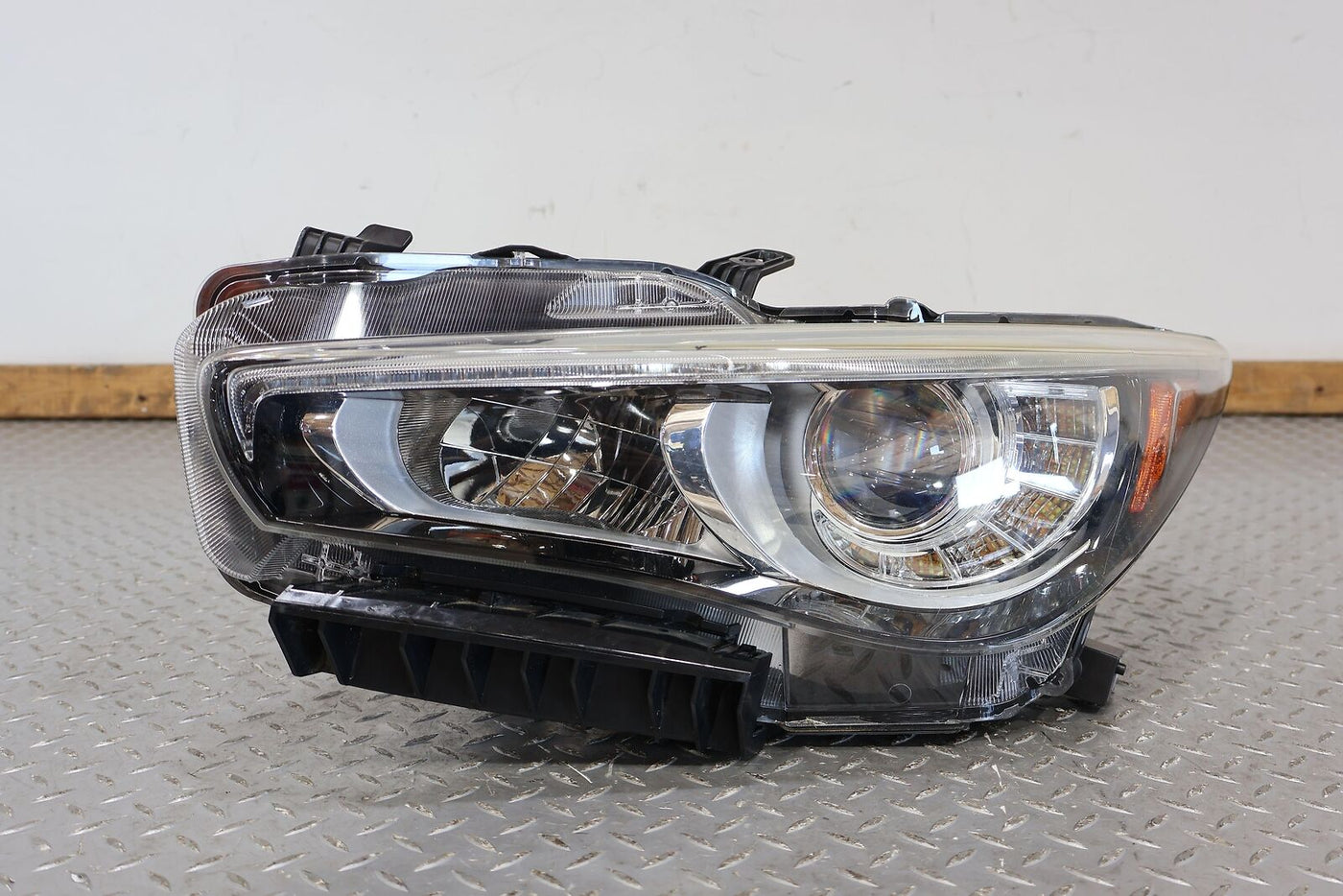 14-17 Infiniti Q50 Left LH Driver OEM LED Headlight Lamp (Tested) W/O Adaptive