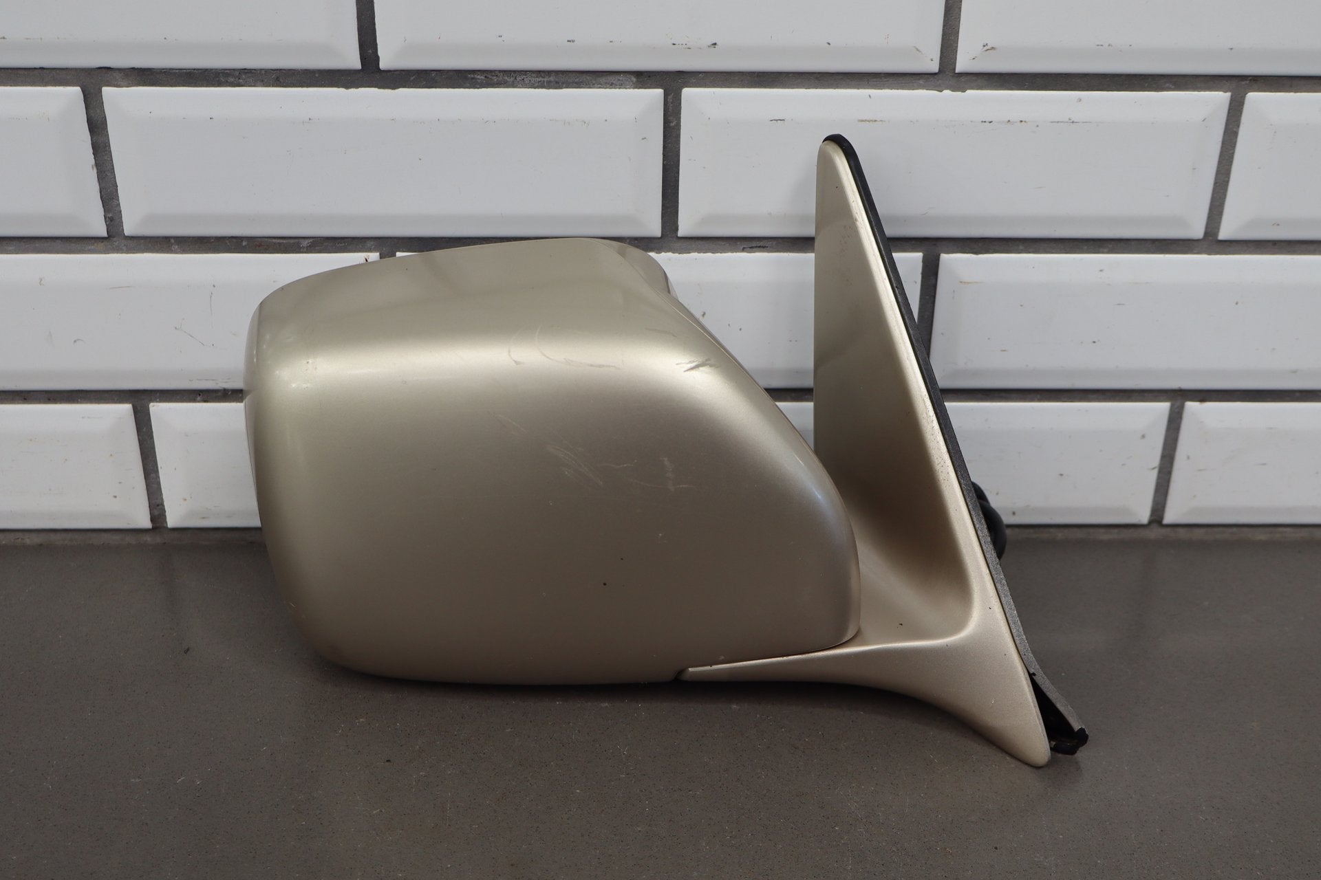 Used Lexus LX470 right door mirror in Cashmere Beige