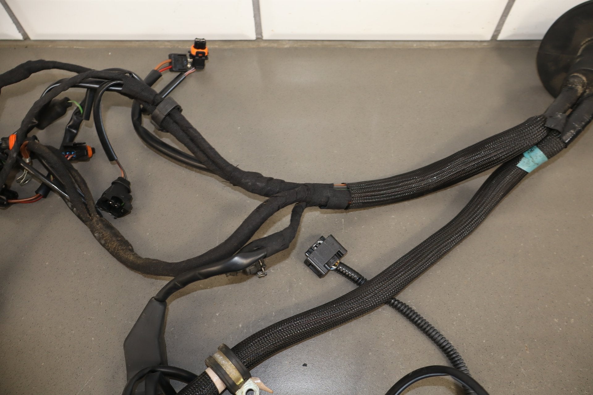 00-02 Porsche Boxster 986 2.7L Engine Wiring Harness OEM Manual