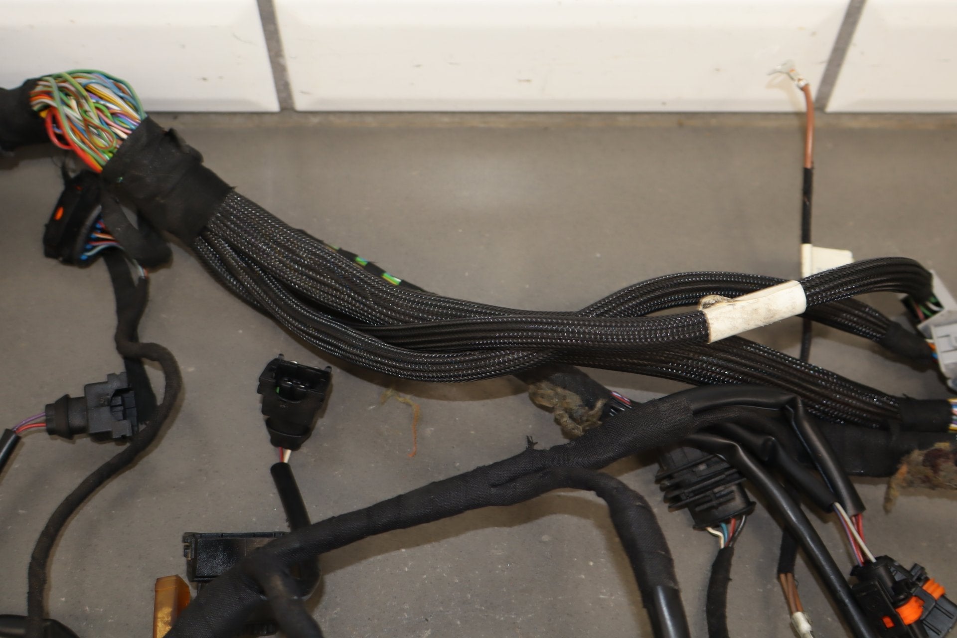 00-02 Porsche Boxster 986 2.7L Engine Wiring Harness OEM Manual
