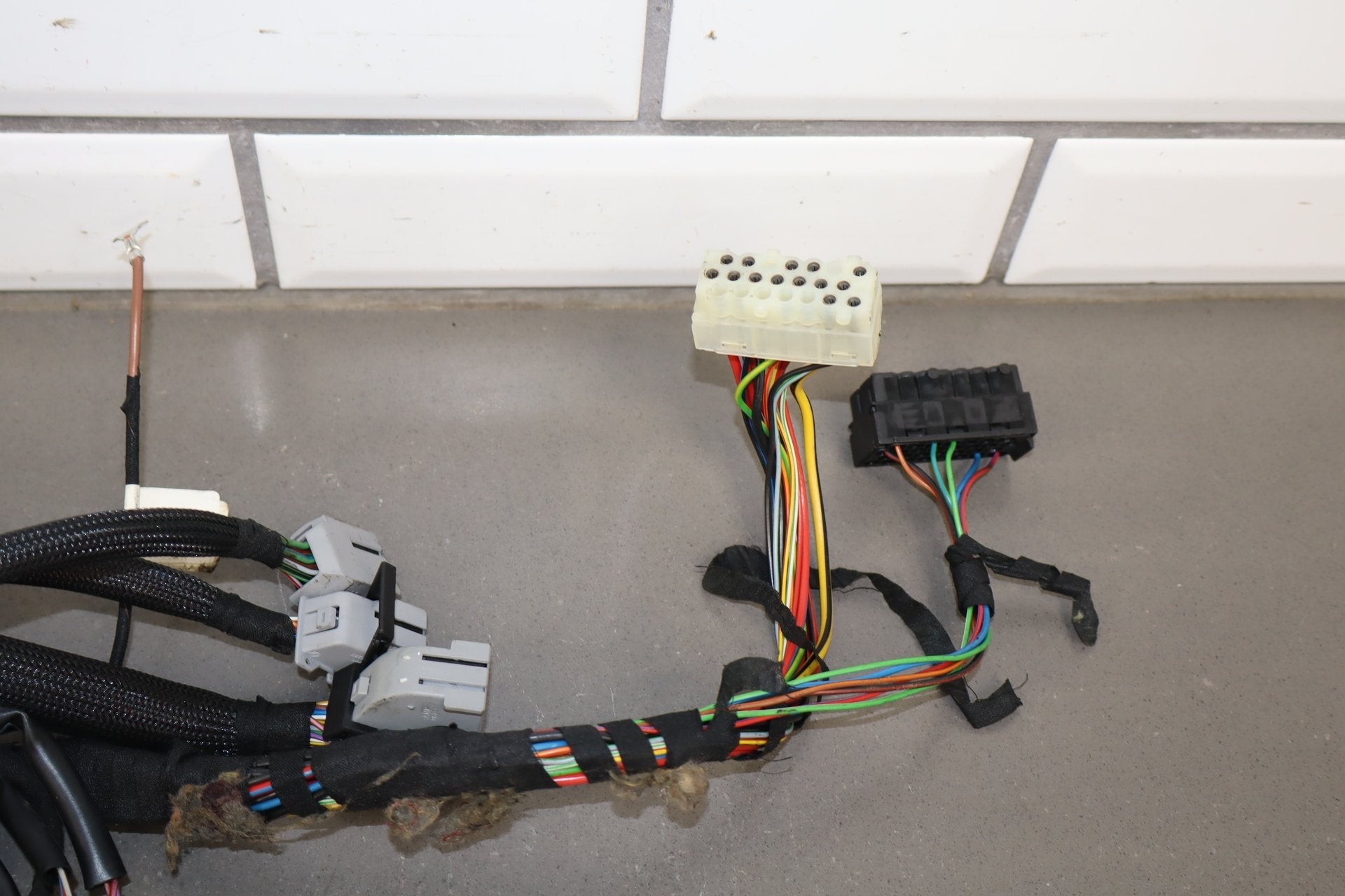 00-02 Porsche Boxster 986 2.7L Engine Wiring Harness OEM Manual