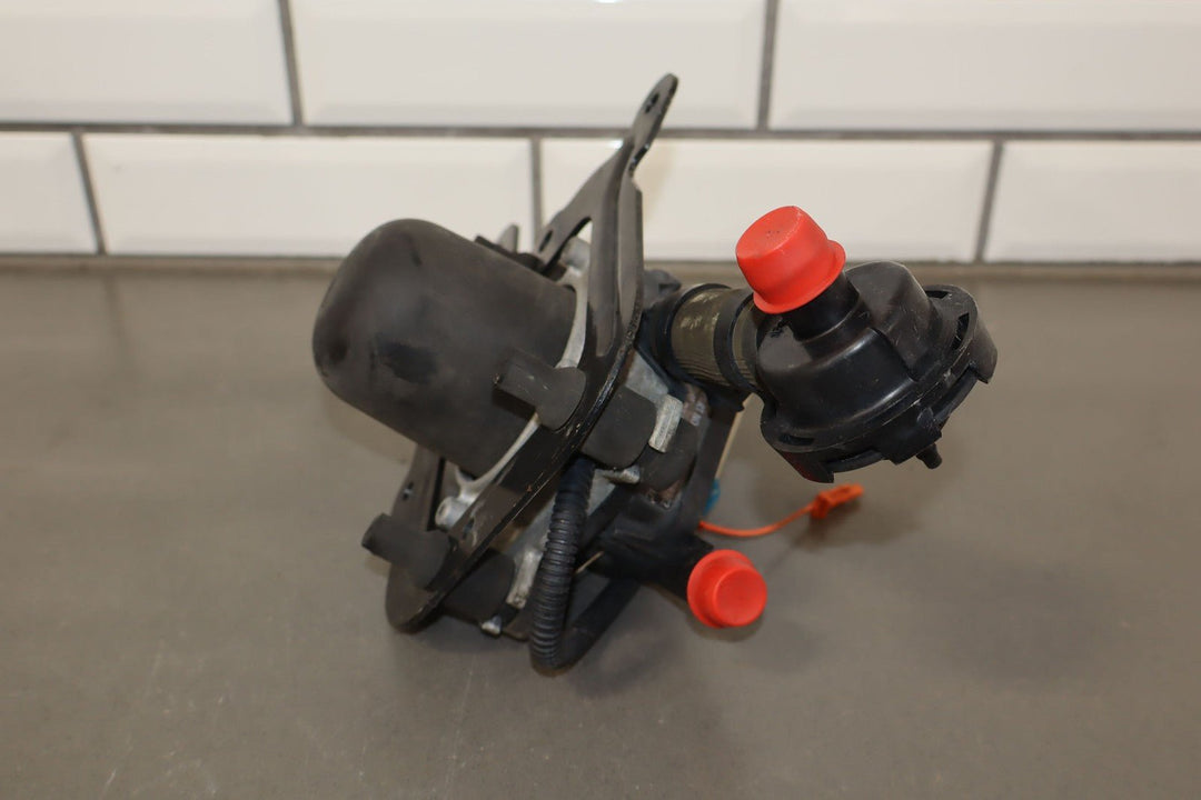 00 - 04 Chevy C5 Corvette Secondary Air Pump W/ Bracket