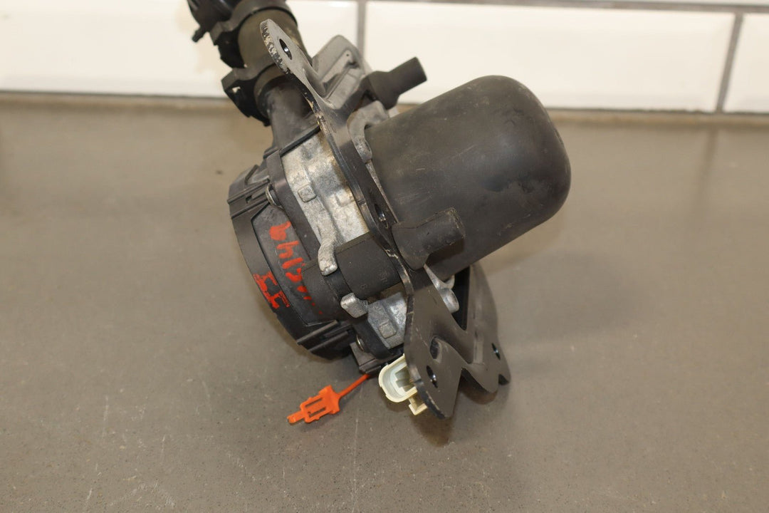 00 - 04 Chevy C5 Corvette Secondary Air Pump W/ Bracket