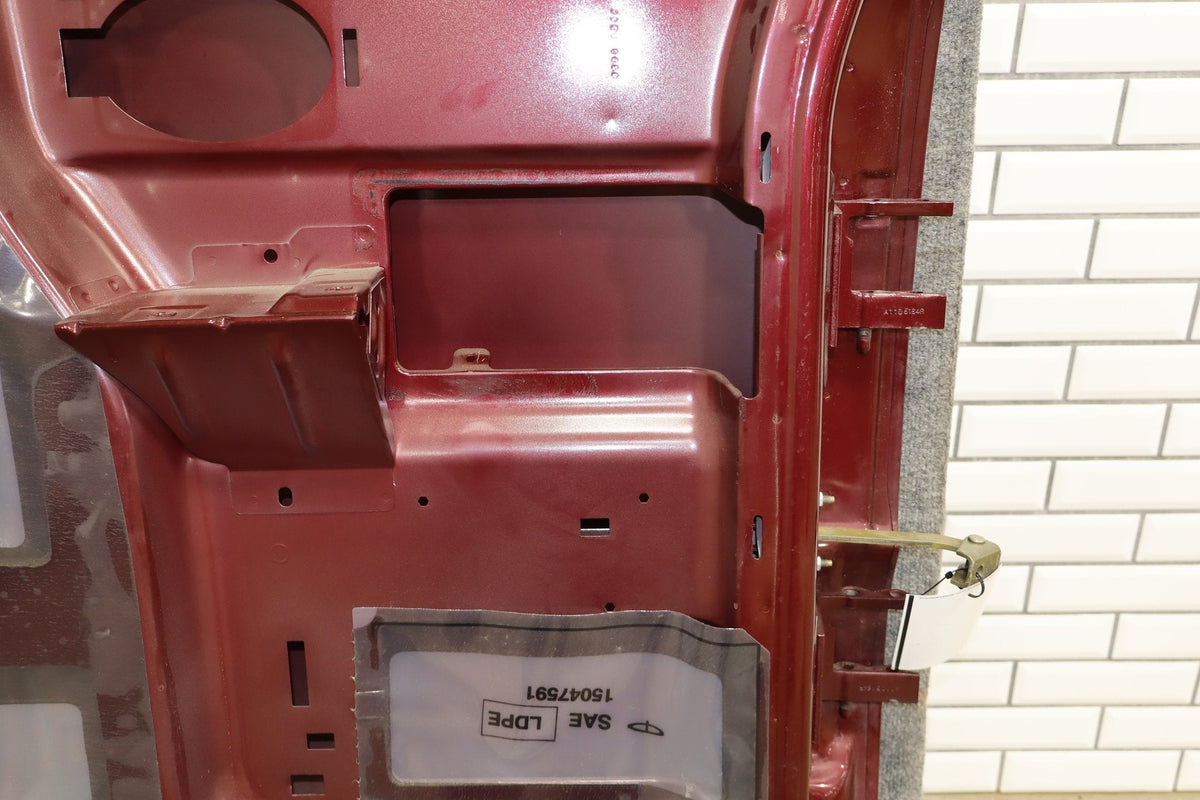 00-06 Chevy Silverado Ext Cab RH Rear Door Color 51