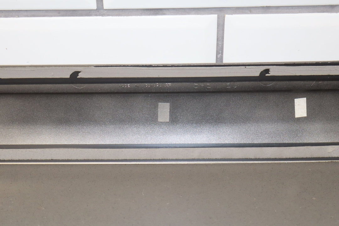 00 - 06 Chevy Suburban GMT800 Left Front Door Molding (Pewter Metallic 11U)
