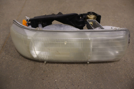 00 - 06 Chevy Suburban/Tahoe Loaded OEM Chrome Grille with Headlights See Photos