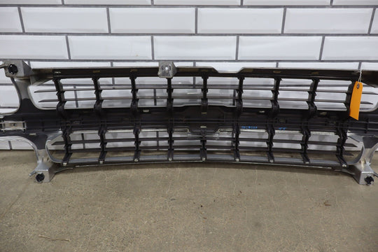 00 - 06 Chevy Suburban/Tahoe Loaded OEM Chrome Grille with Headlights See Photos