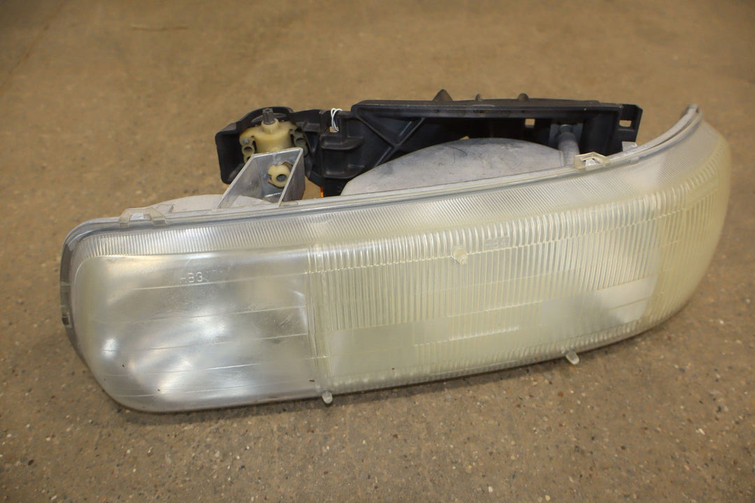 00 - 06 Chevy Suburban/Tahoe Loaded OEM Chrome Grille with Headlights See Photos