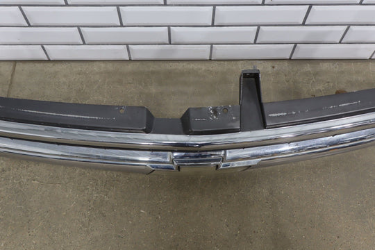 00 - 06 Chevy Suburban/Tahoe Loaded OEM Chrome Grille with Headlights See Photos