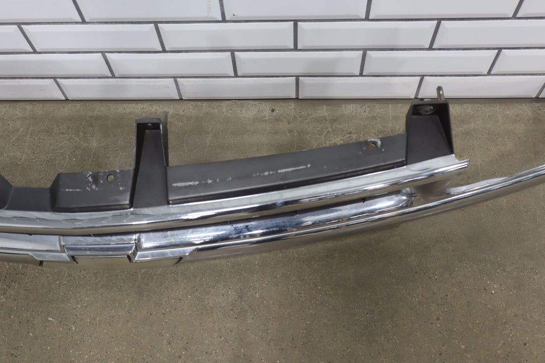 00 - 06 Chevy Suburban/Tahoe Loaded OEM Chrome Grille with Headlights See Photos