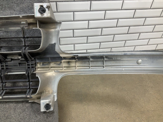 00 - 06 Chevy Suburban/Tahoe OEM Chrome Radiator Grille (See Photos)