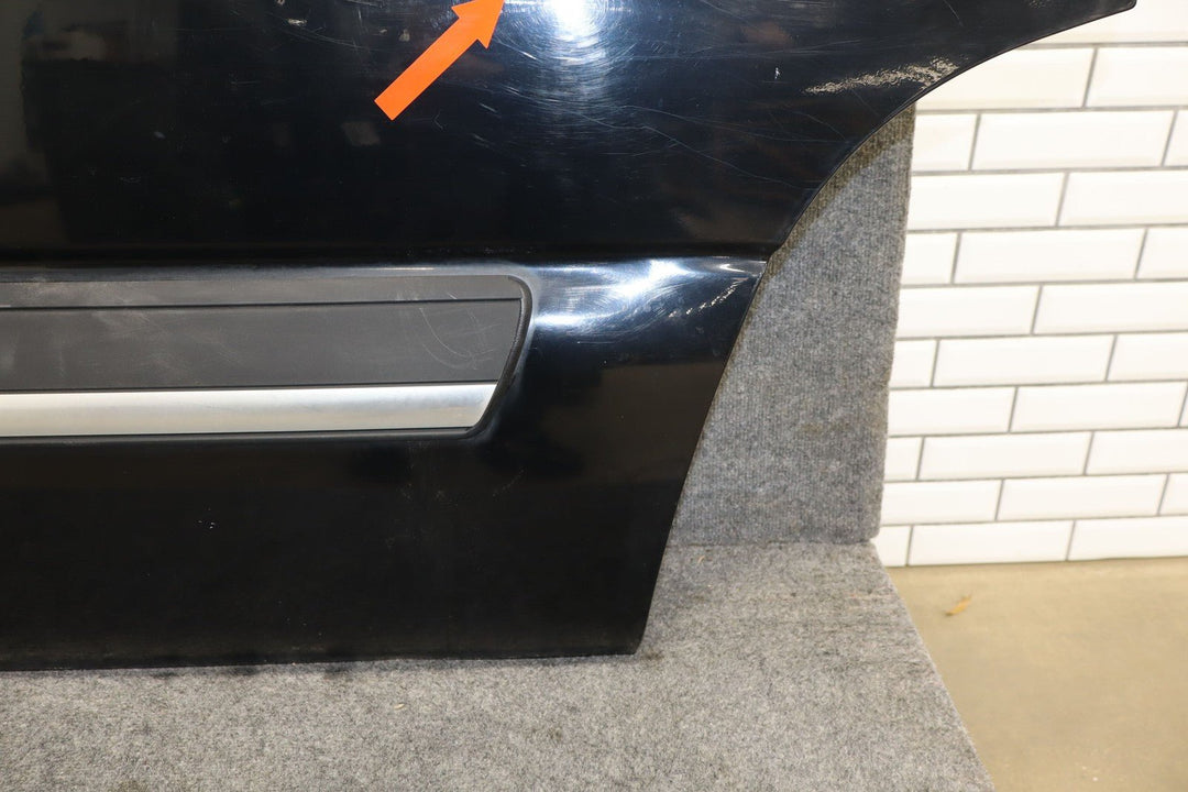 00 - 06 Chevy Tahoe GMT800 Left Rear Door (Black 41U)