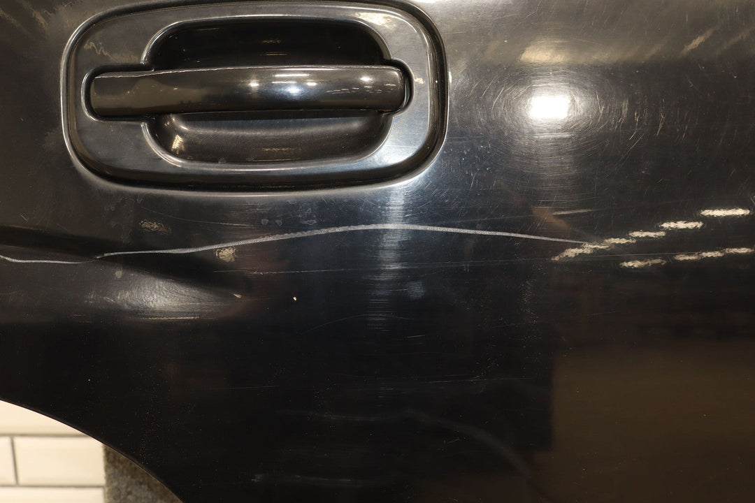 00 - 06 Chevy Tahoe GMT800 Right Rear Door (Black 41U)
