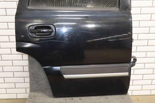 00 - 06 Chevy Tahoe GMT800 Right Rear Door (Black 41U)