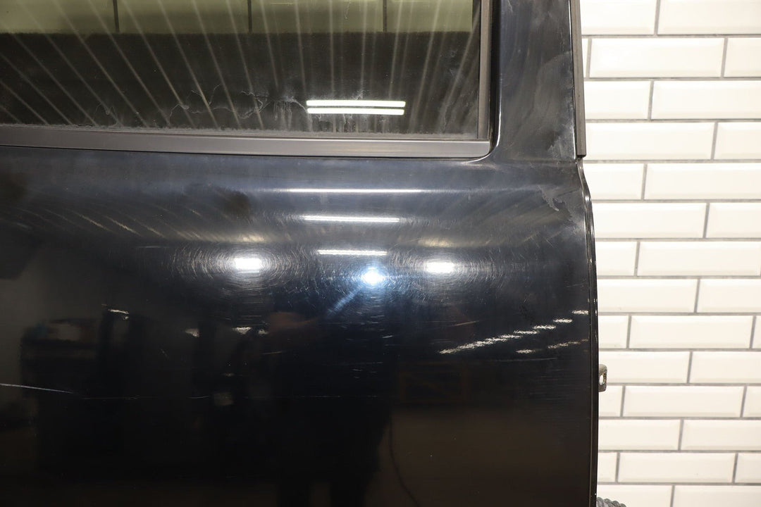 00 - 06 Chevy Tahoe GMT800 Right Rear Door (Black 41U)