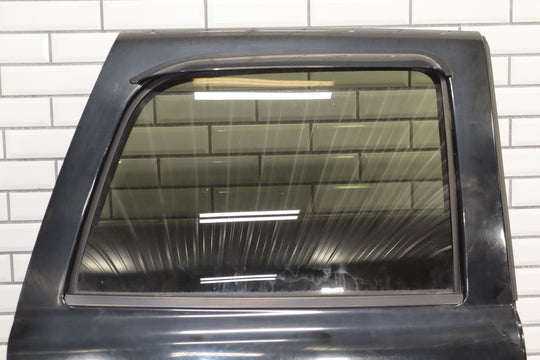 00 - 06 Chevy Tahoe GMT800 Right Rear Door (Black 41U)