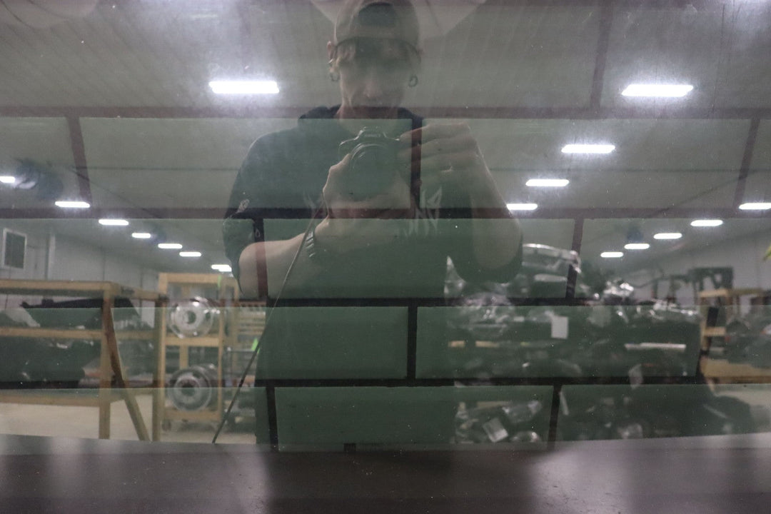 00 - 06 Chevy Tahoe Suburban Yukon Escalade GMT800 Sunroof Glass Panel OEM