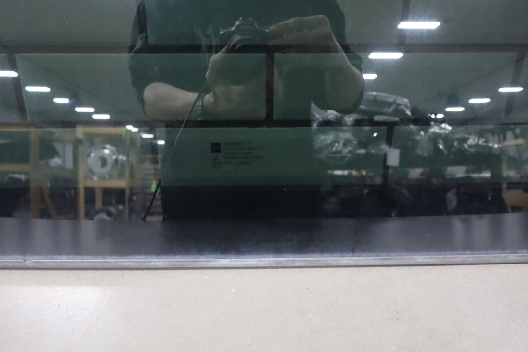 00 - 06 Chevy Tahoe Suburban Yukon Escalade GMT800 Sunroof Glass Panel OEM