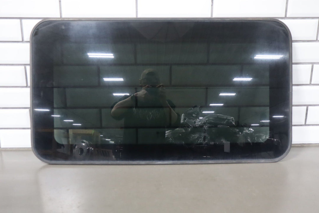 00 - 06 Chevy Tahoe Suburban Yukon Escalade GMT800 Sunroof Glass Panel OEM