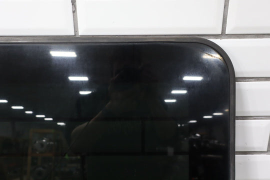 00 - 06 Chevy Tahoe Suburban Yukon Escalade GMT800 Sunroof Glass Panel OEM