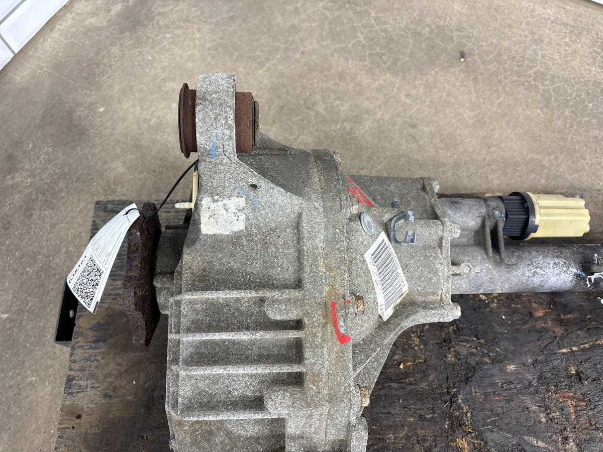 00-06 Chevy Tahoe/Suburban GMT800 4WD Front Diff 3.73 GT4