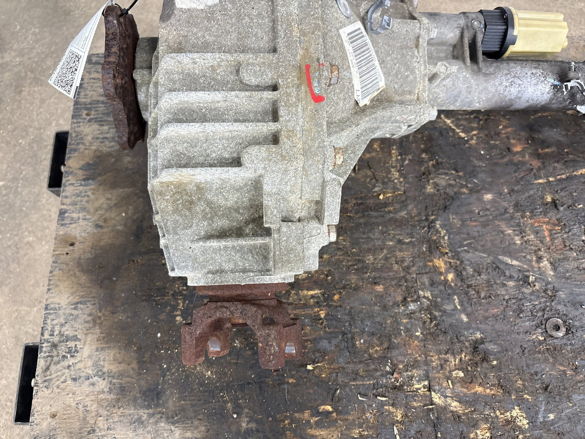 00-06 Chevy Tahoe/Suburban GMT800 4WD Front Diff 3.73 GT4
