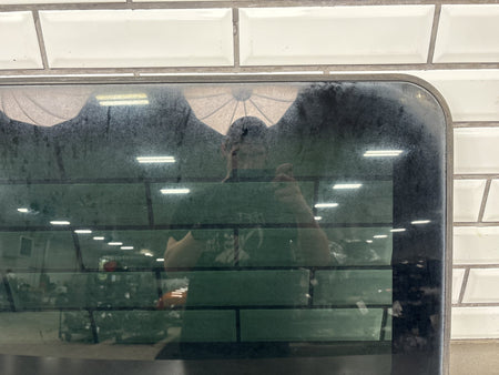 00-06 Chevy Tahoe/Suburban GMT800 Sunroof Glass Only