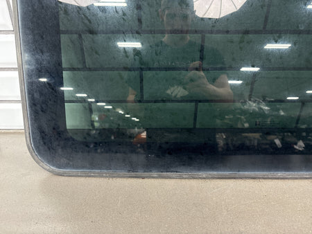 00-06 Chevy Tahoe/Suburban GMT800 Sunroof Glass Only