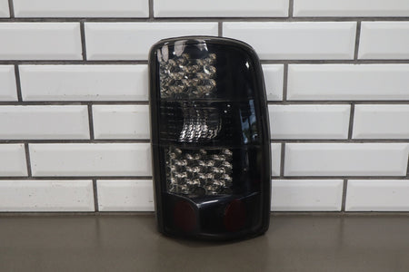 00-06 Chevy Tahoe/Suburban GMT800 Tail Light Set Aftermarket Pair