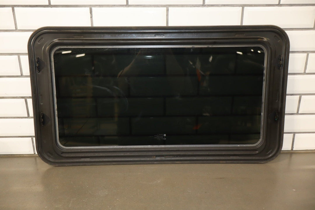 00 - 06 Escalade/Yukon/Tahoe/Suburban GMT800 Sunroof Glass Panel OEM