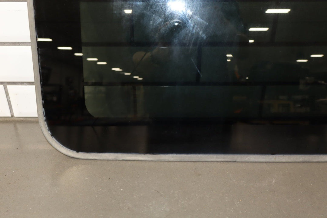 00 - 06 Escalade/Yukon/Tahoe/Suburban GMT800 Sunroof Glass Panel OEM