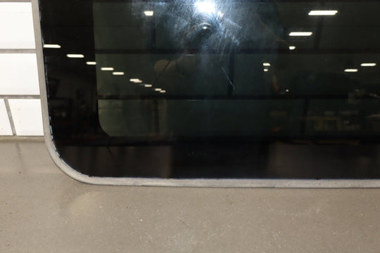 00 - 06 Escalade/Yukon/Tahoe/Suburban GMT800 Sunroof Glass Panel OEM