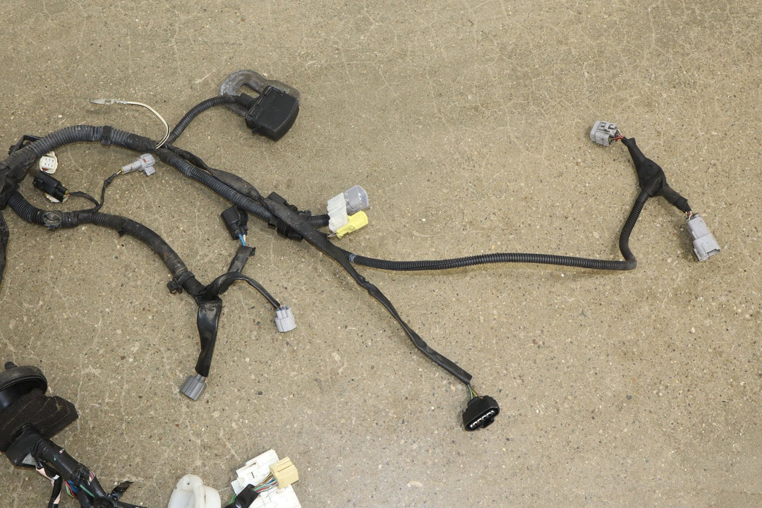 00 - 07 Lexus LX470 Engine Fuse Relay junction Box W/Harness & Hood Release Cable