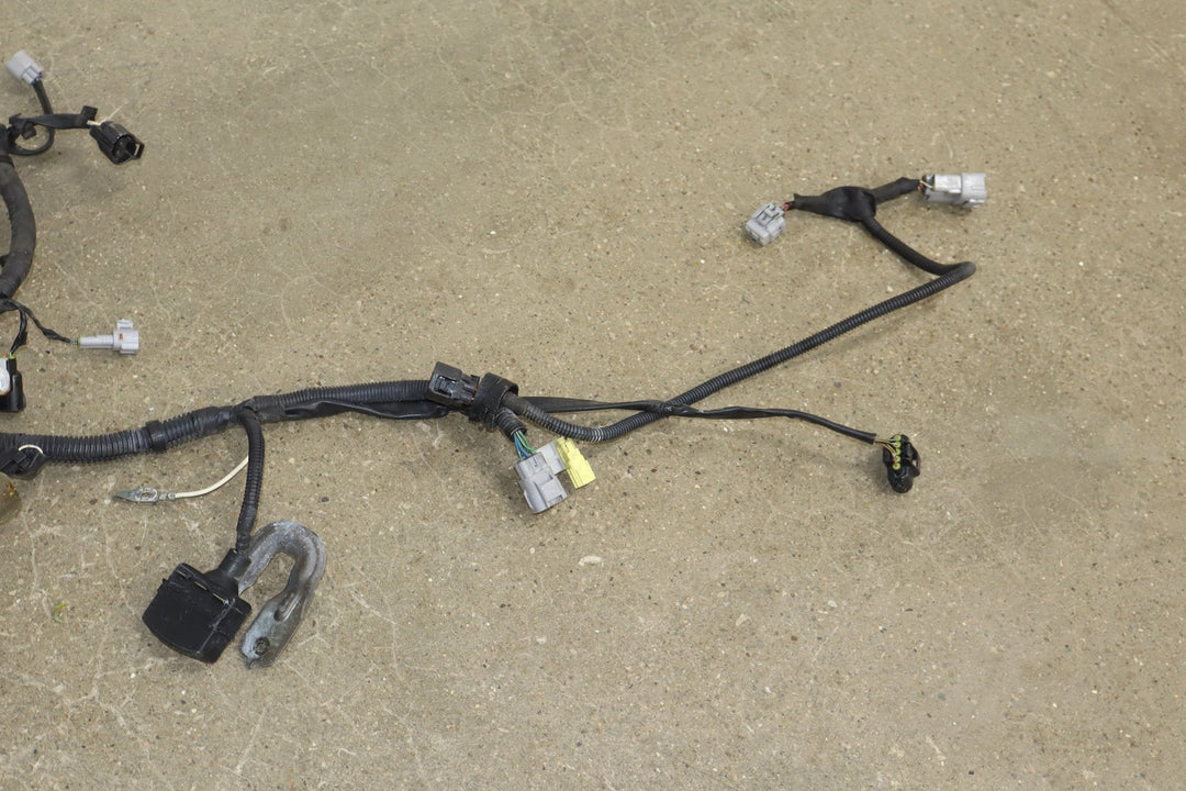 00 - 07 Lexus LX470 Engine Fuse Relay junction Box W/Harness & Hood Release Cable