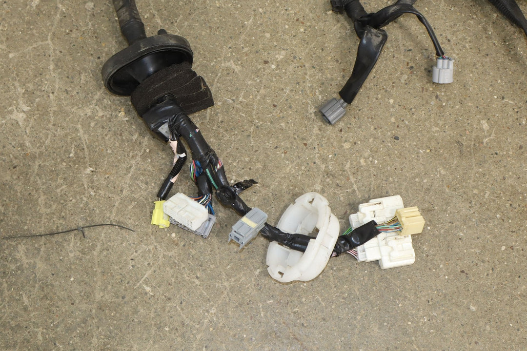 00 - 07 Lexus LX470 Engine Fuse Relay junction Box W/Harness & Hood Release Cable