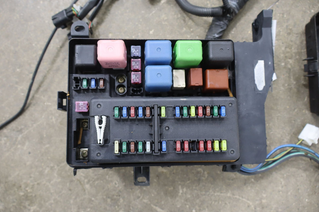 00 - 07 Lexus LX470 Engine Fuse Relay junction Box W/Harness & Hood Release Cable