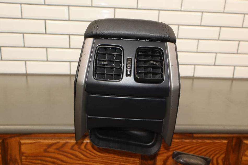 2006 Pontiac GTO- Front Console