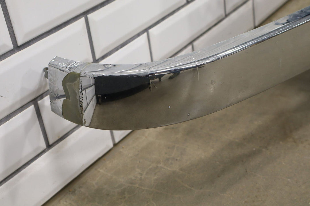 01 - 02 Chevy 2500HD OEM Grill (HVY) with Aftermarket Headlights / Marker Lights