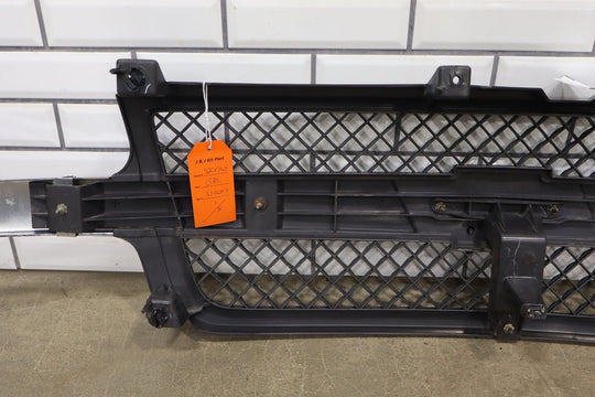 01 - 02 Chevy 2500HD OEM Grill (HVY) with Aftermarket Headlights / Marker Lights
