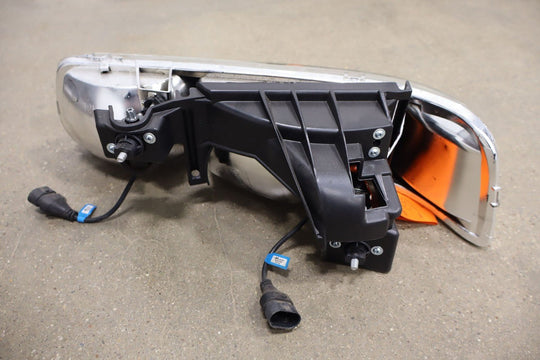 01 - 02 Chevy 2500HD OEM Grill (HVY) with Aftermarket Headlights / Marker Lights