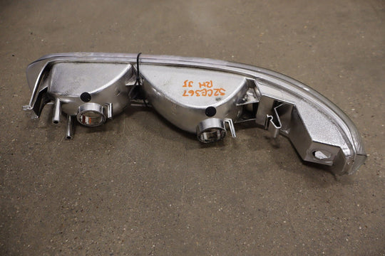 01 - 02 Chevy 2500HD OEM Grill (HVY) with Aftermarket Headlights / Marker Lights