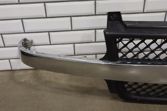01 - 02 Chevy 2500HD OEM Grill (HVY) with Aftermarket Headlights / Marker Lights