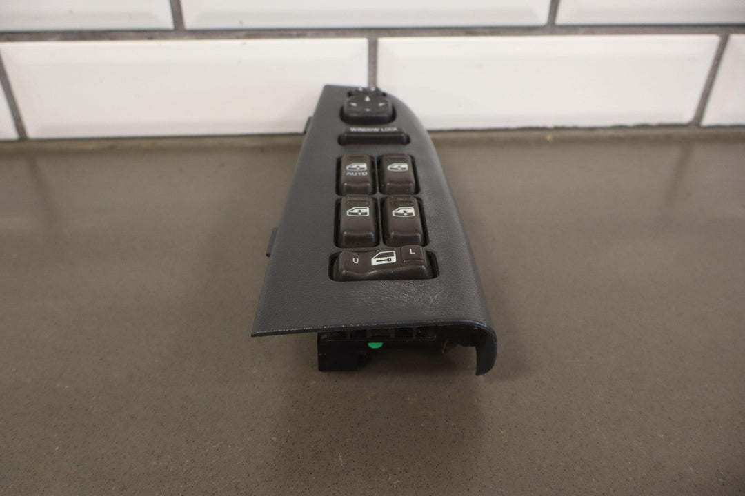 01 - 02 Chevy GMC 2500HD Crew Cab Driver Left LH Master Window Switch Graphite